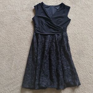 Marina Beaded & Lace Dress Black Size 8 Sleeveless V-Neck Fit & Flare Party